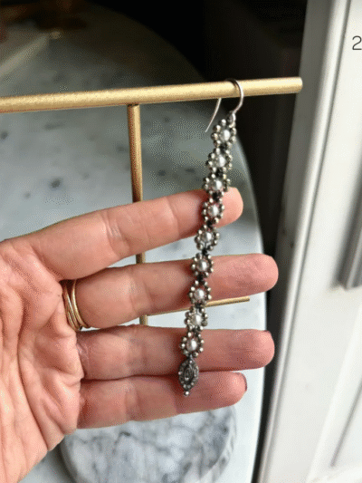 Monoboucle en perles grises