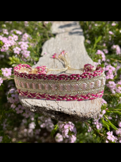 Bracelet en fils de soie 100 % artisanat français, nœud coulissant, chez Mélusine Bijoux au Touquet