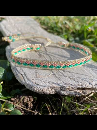 Bracelet en fils de soie 100 % artisanat français, nœud coulissant, chez Mélusine Bijoux au Touquet