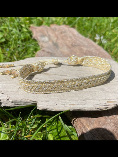 Bracelet en fils de soie 100 % artisanat français, nœud coulissant, chez Mélusine Bijoux au Touquet