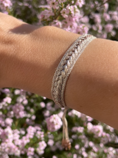 Bracelet en fils de soie Sacha